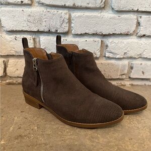 Elegant Brown Ankle Booties with Side Zipper